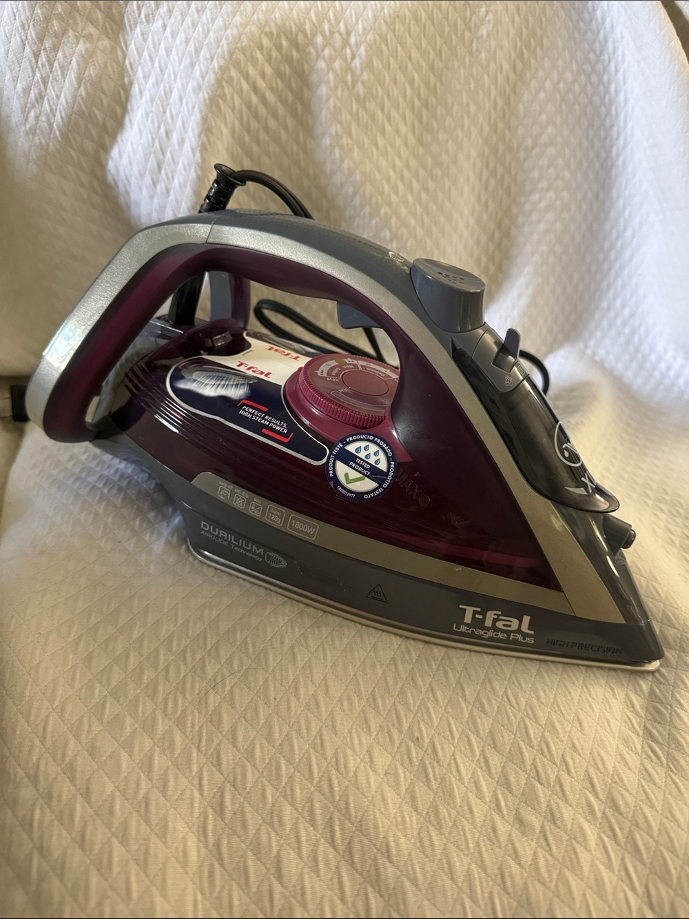 T-fal Ultraglide Plus 1800W Steam Iron - Like New! Works!